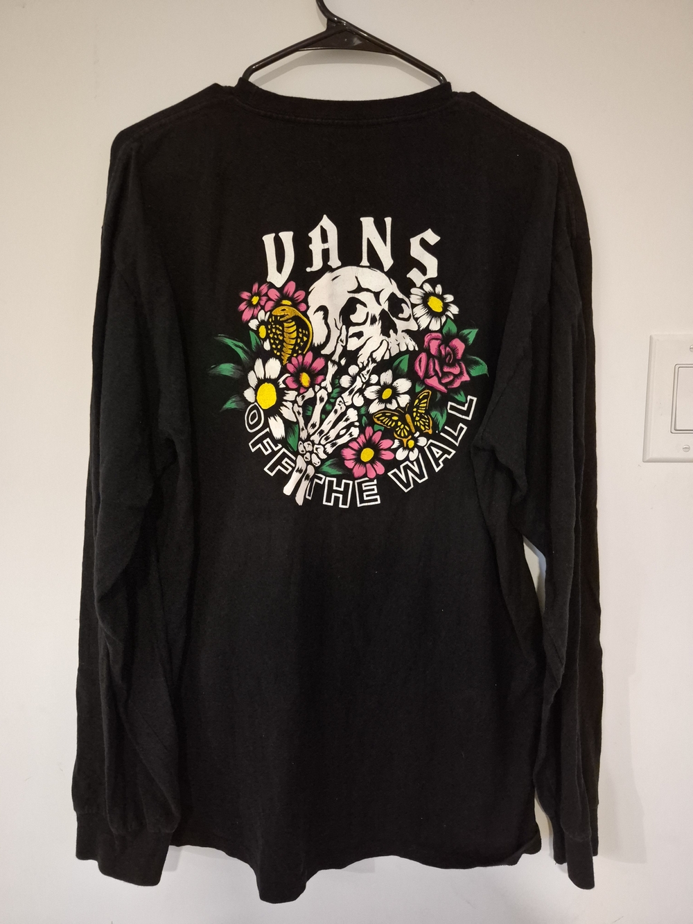Vans Black Long-Sleeve Graphic Tee - Floral Skull "Off The Wall"